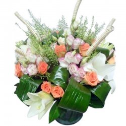 סידור שושן צחור וורדים וליזיאנטוס 740